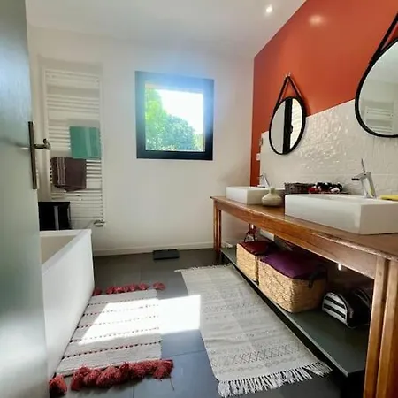 Maison En Bois Au Calme Piscine Villa